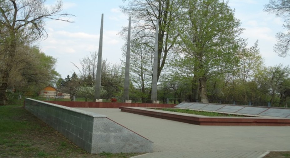 Братская могила № 15